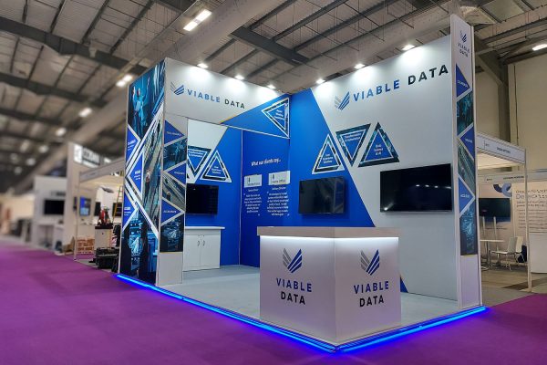 Large lightbox with a illuminated floor edging